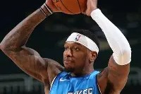 九游体育 -关于密尔沃基雄鹿训练开放日；集结日调整名单引欢呼；英超在即；心理建设被强调的信息