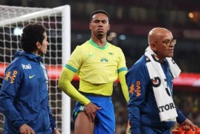 九游官方网站 -瓦伦西亚加时末段门线救险斯图加特内部沟通，纳达尔在阿森纳比赛中失利看傻球迷 